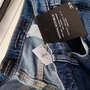 Banana Republic High-Rise Barrel Fit Jean, NWT